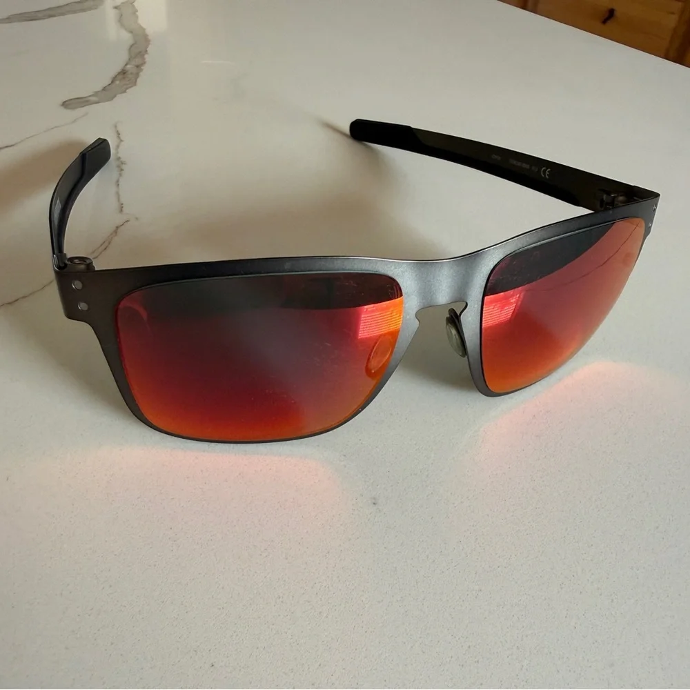 Oakley Holbrook™ Metal Matte Gunmetal Frame with Prizm Ruby Polarized Lenses